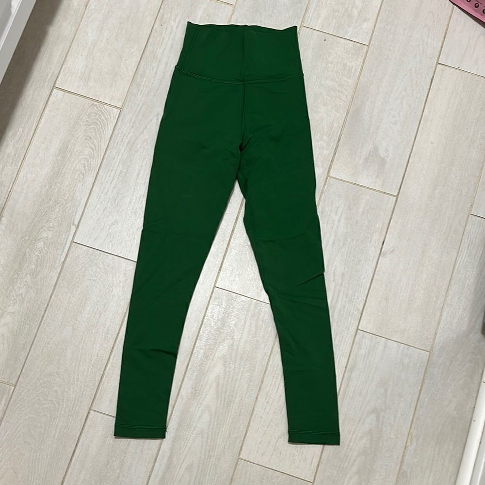New Aritzia XS Green Leggings